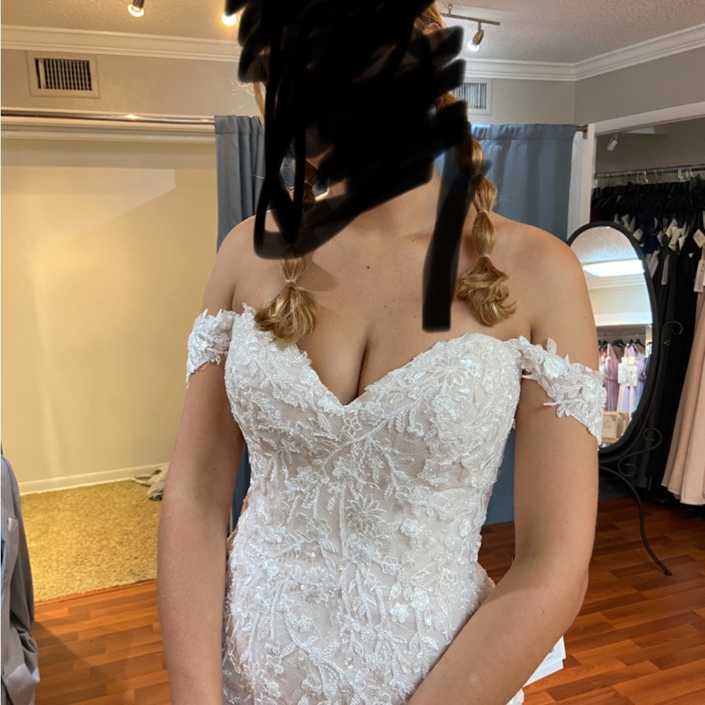 Maggie Sottero White Lace Wedding Dress - Picture 5 of 14
